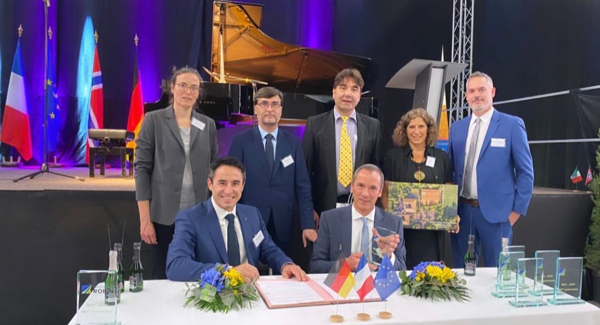 Unterzeichung Vertrag 150 Jubiläum